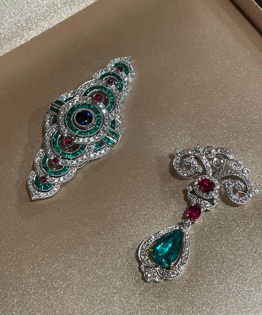 Unique Picture 1 Green Alloy Zircon Water Droplet Brooches