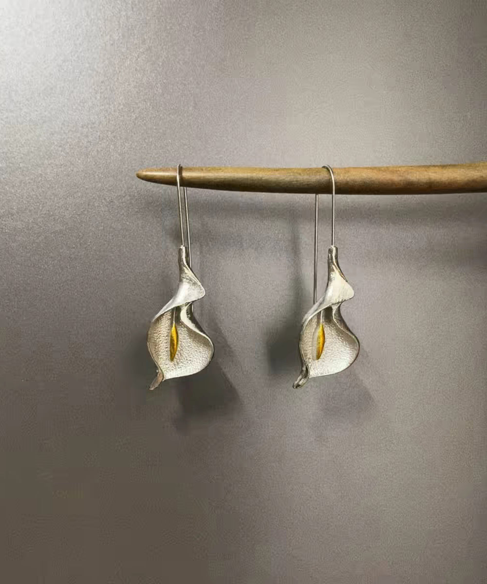 Unique Silk Copper Alloy Flower Drop Earrings