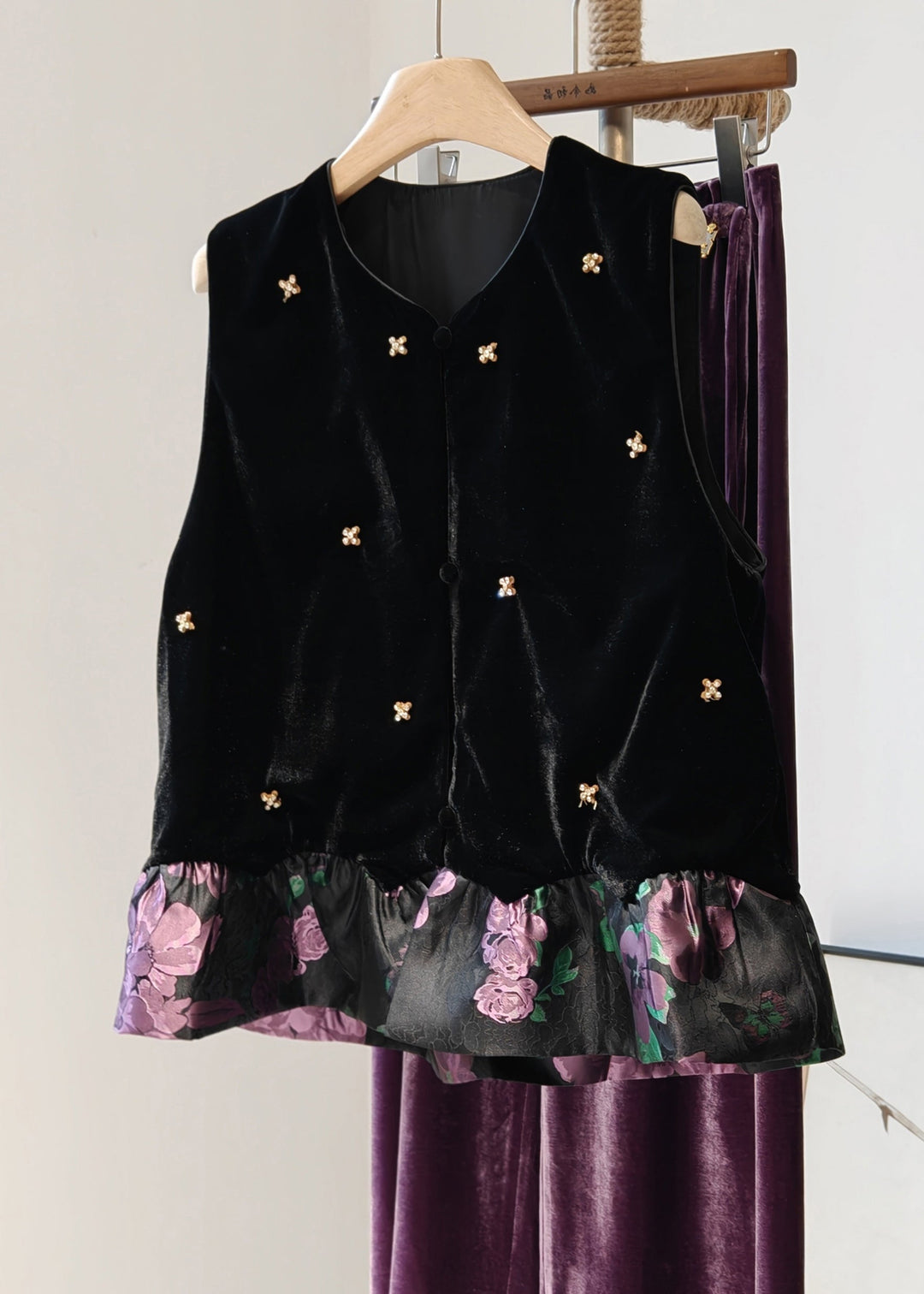 Vintage Black O-Neck Patchwork Silk Velour Waistcoat Sleeveless