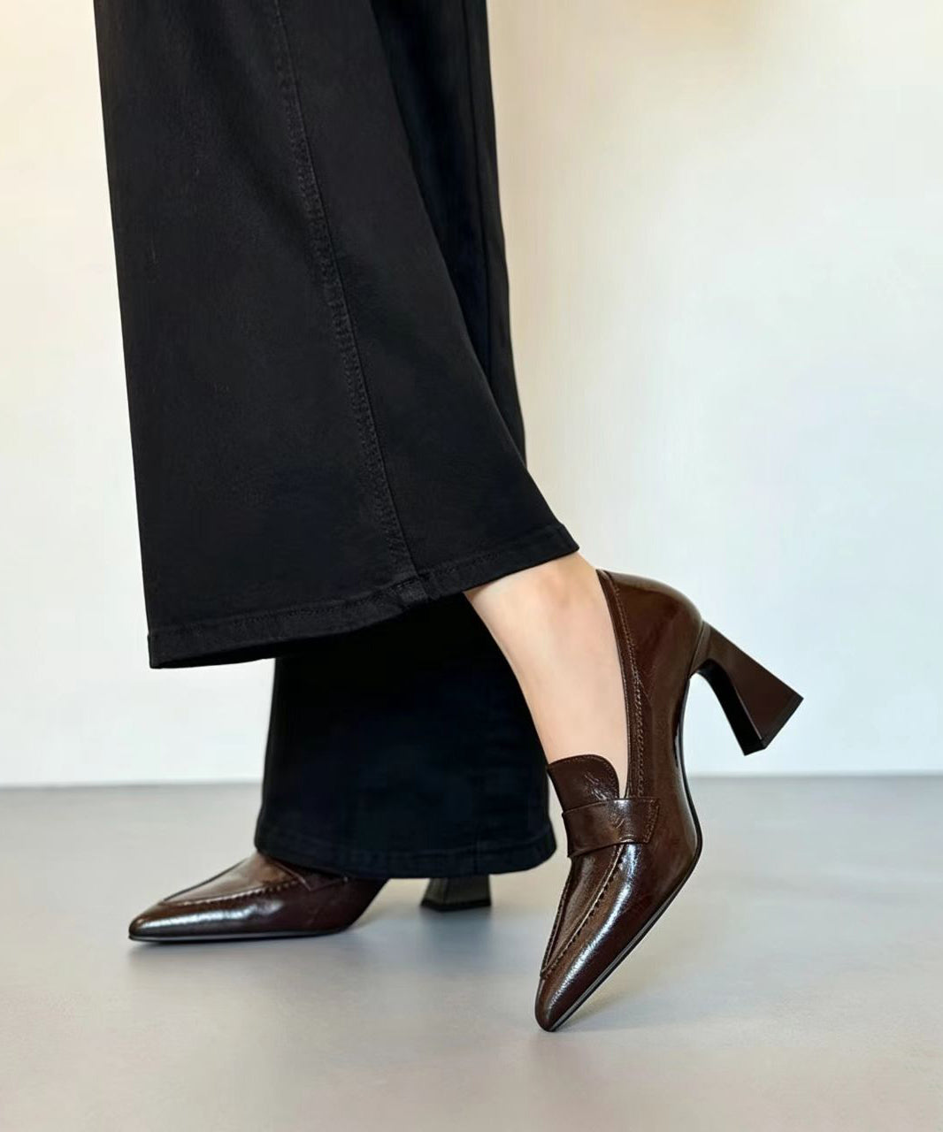Vintage Brown Cowhide Leather Pointed Toe High Heels
