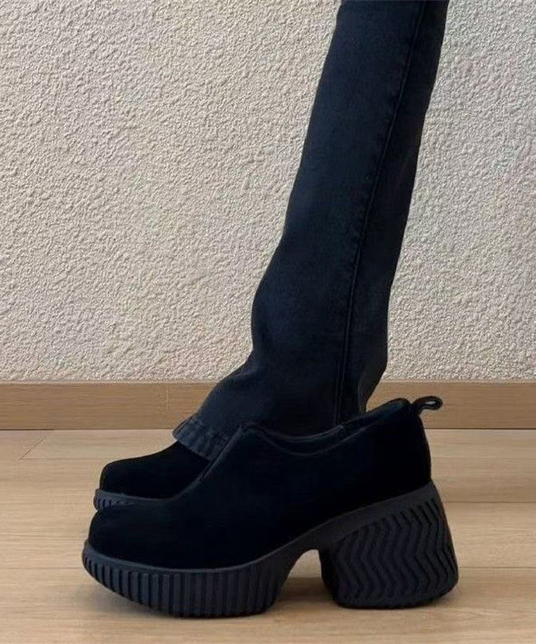 Vintage Brown Round Toe Faux Suede Chunky High Heels