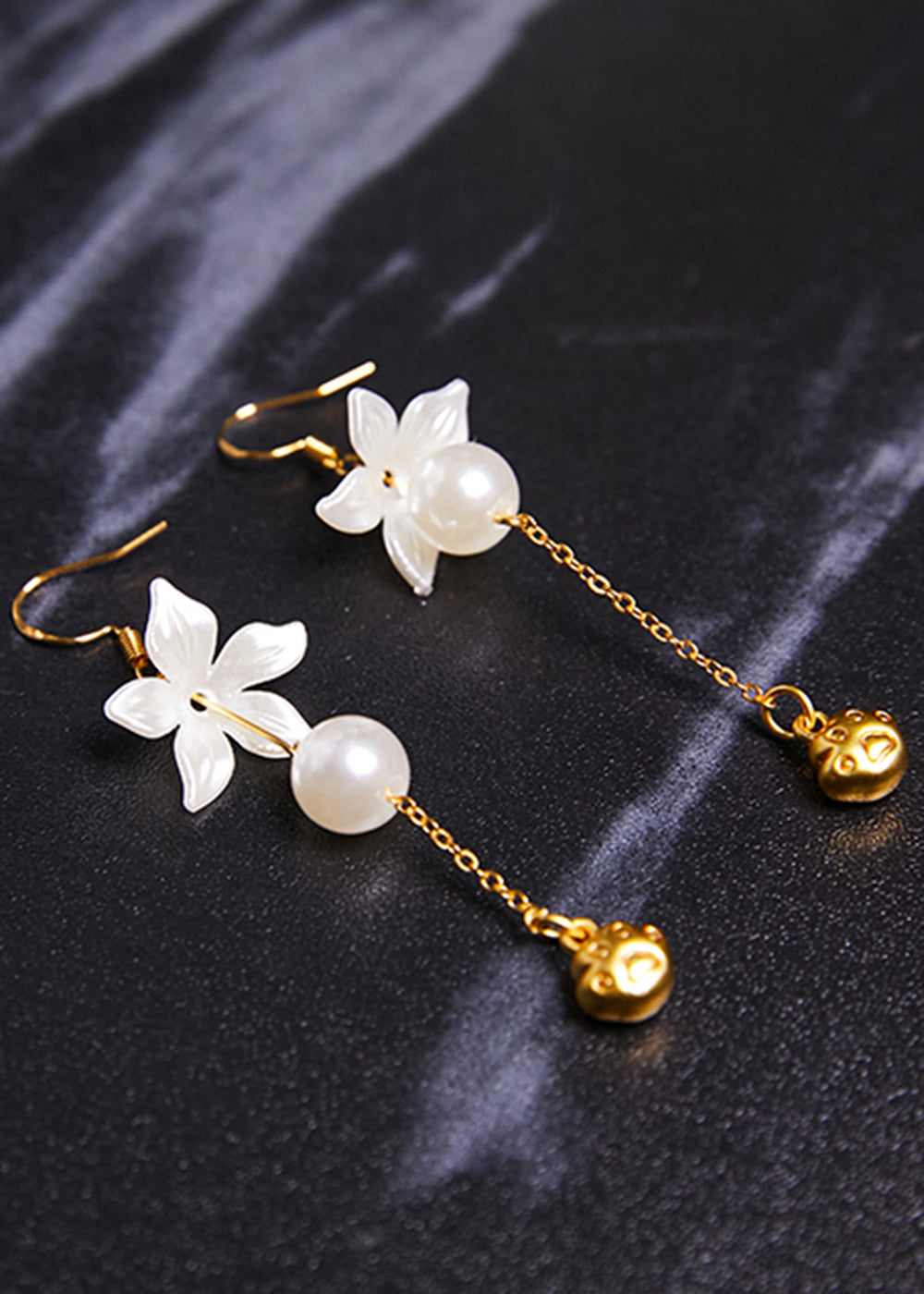 Vintage Cat's Paw 14K Gold Pearl Drop Earrings
