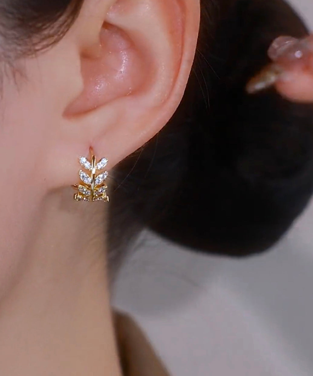 Vintage Gold Sterling Silver Overgild Zircon Ear of Wheat Hoop Earrings