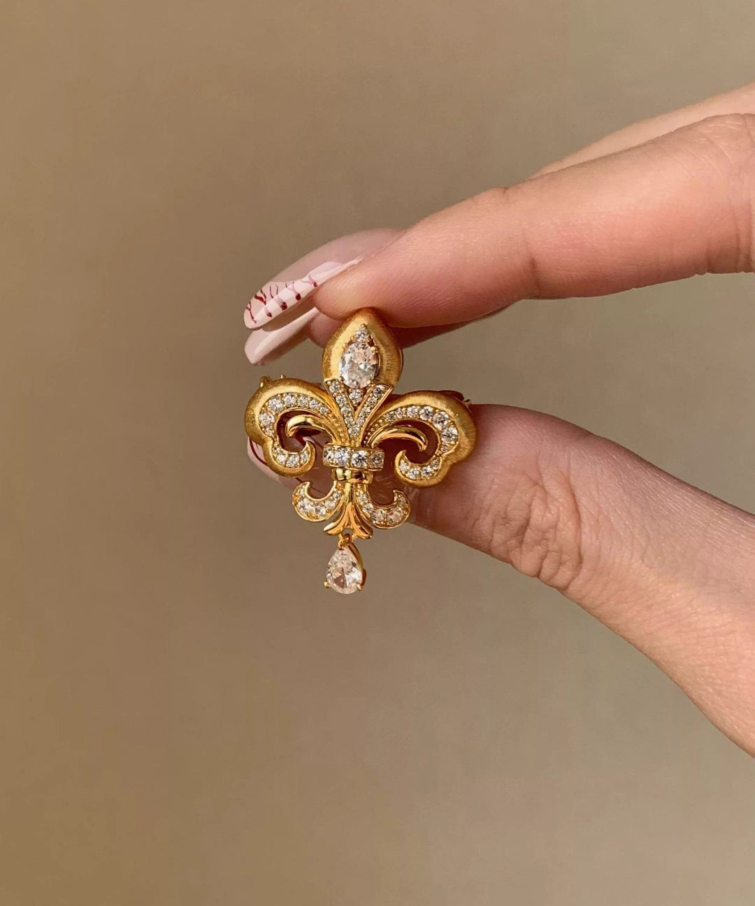 Vintage Gold Zircon Alloy Draping Teardrop Brooches