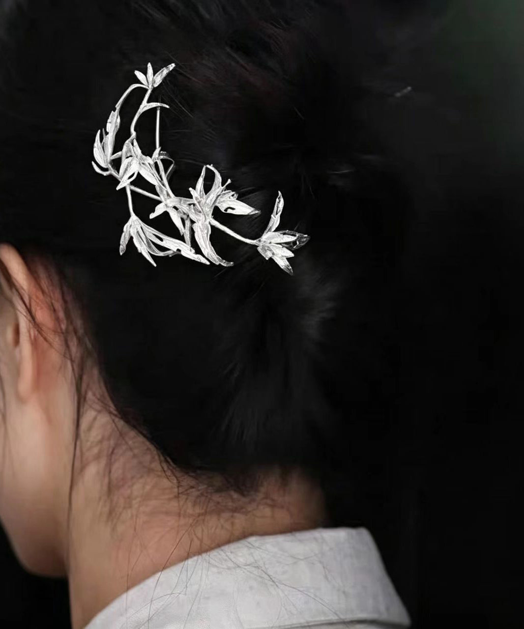 Vintage Silk Cut Out Bamboo Leaf U-Shaped Hairpin