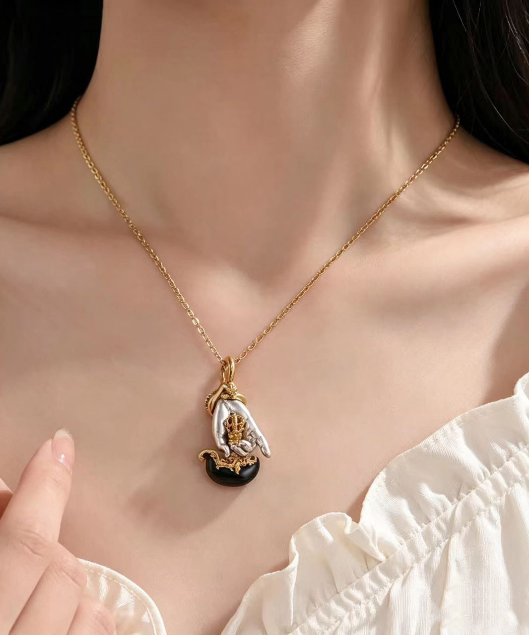 Vintage Silver-Plated Gold-Plated Copper Buddha Hand Pendant Necklace