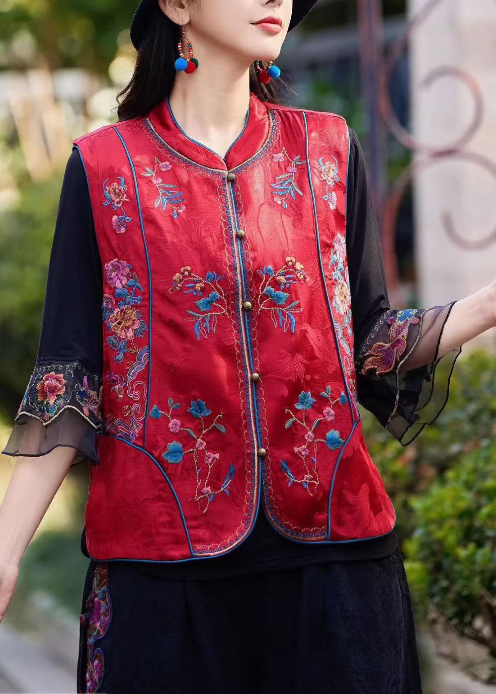Vintage Yellow Stand Collar Embroideried Silk Vest Sleeveless