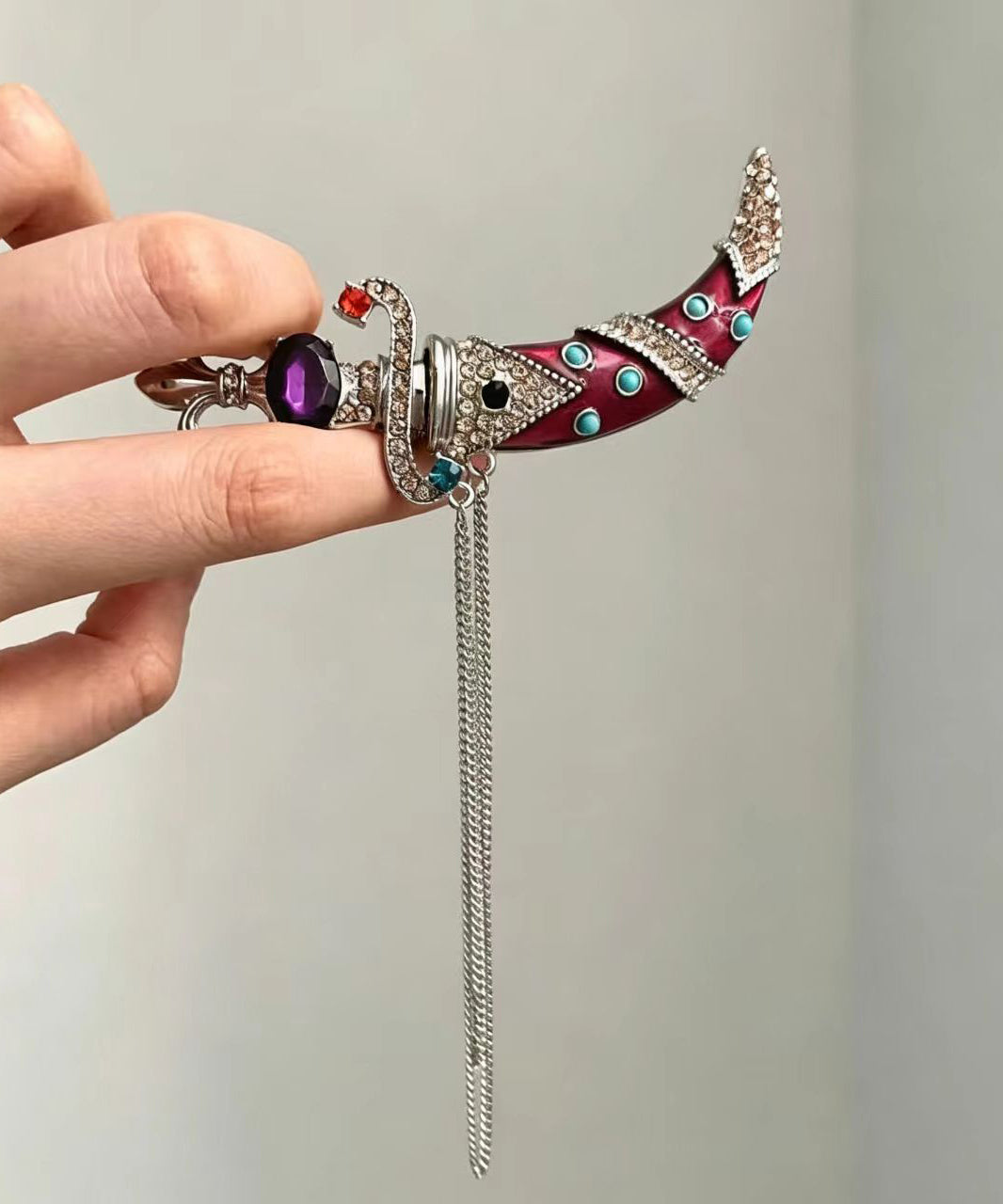 Vintage Zircon Alloy Scimitar Chain Tassel Brooches