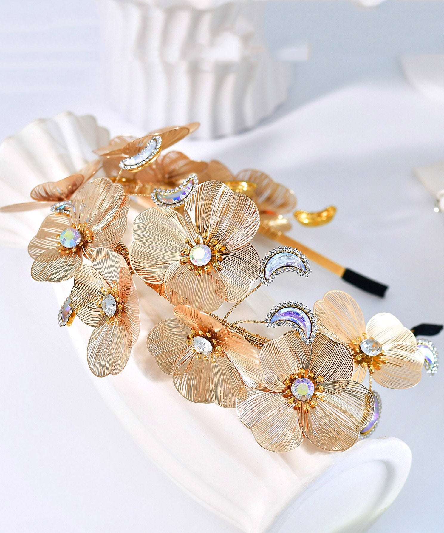Vogue Gold Alloy Floral Zircon HairPiece - Omychic
