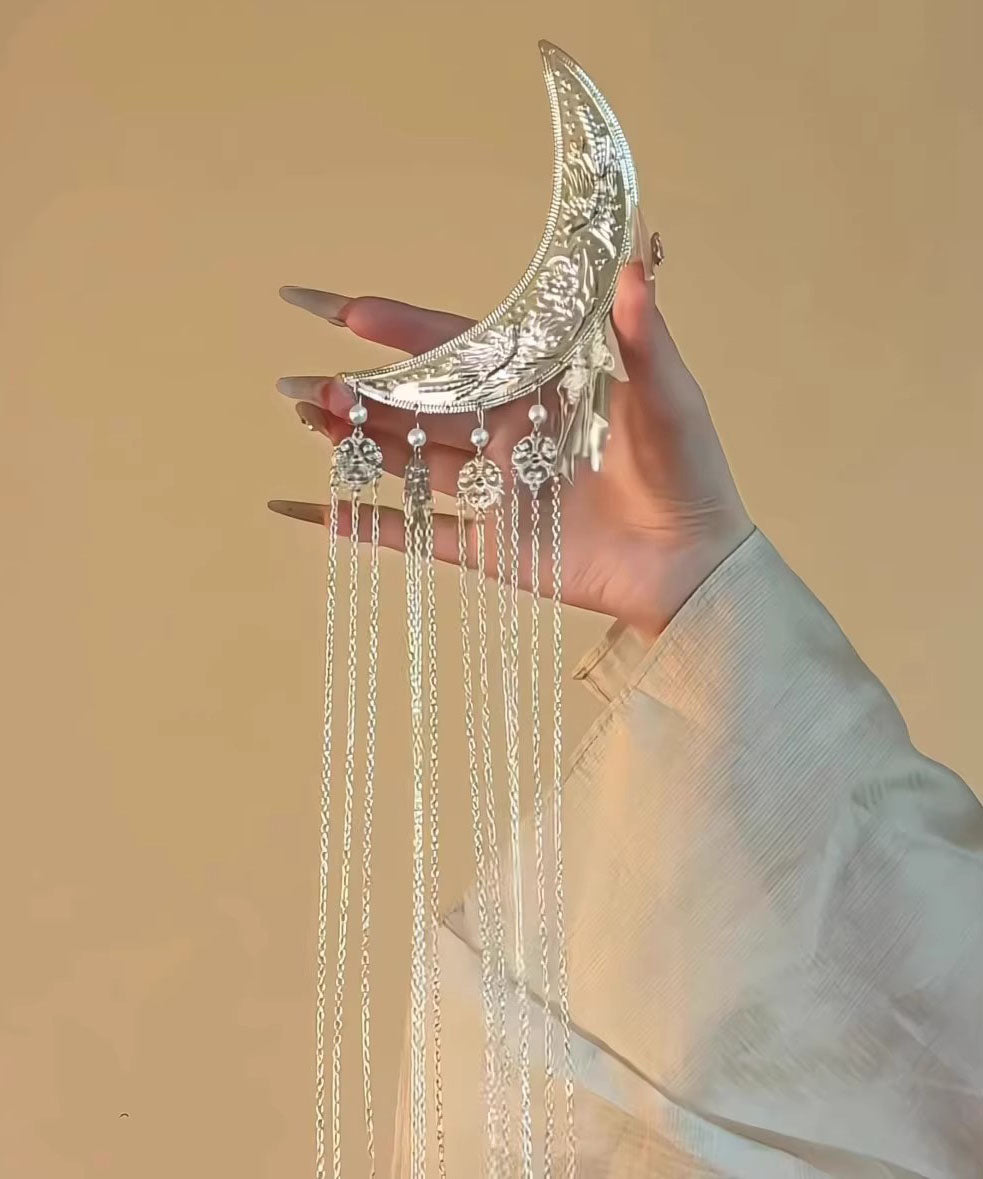 Vogue Silk Alloy Crescent Moon Tassel Hairpin