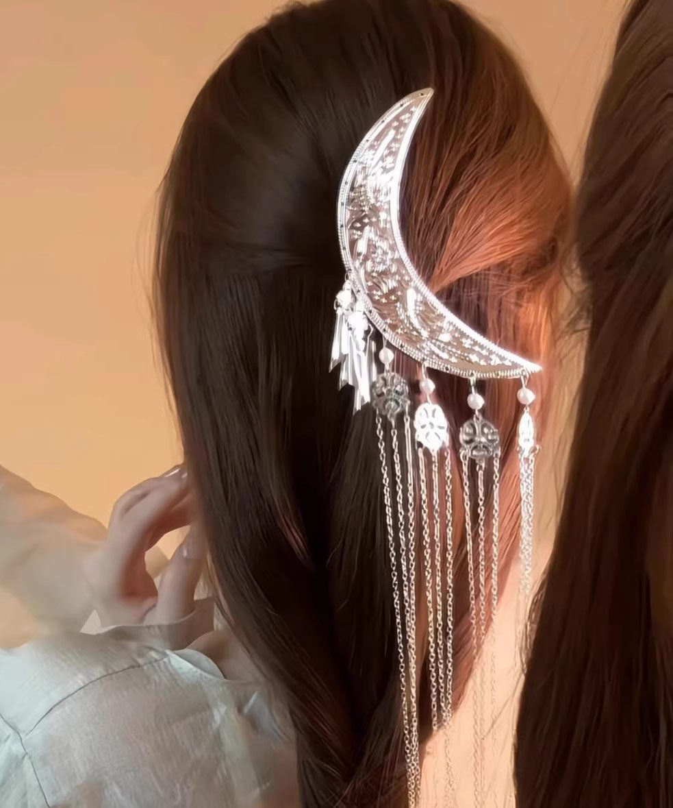 Vogue Silk Alloy Crescent Moon Tassel Hairpin