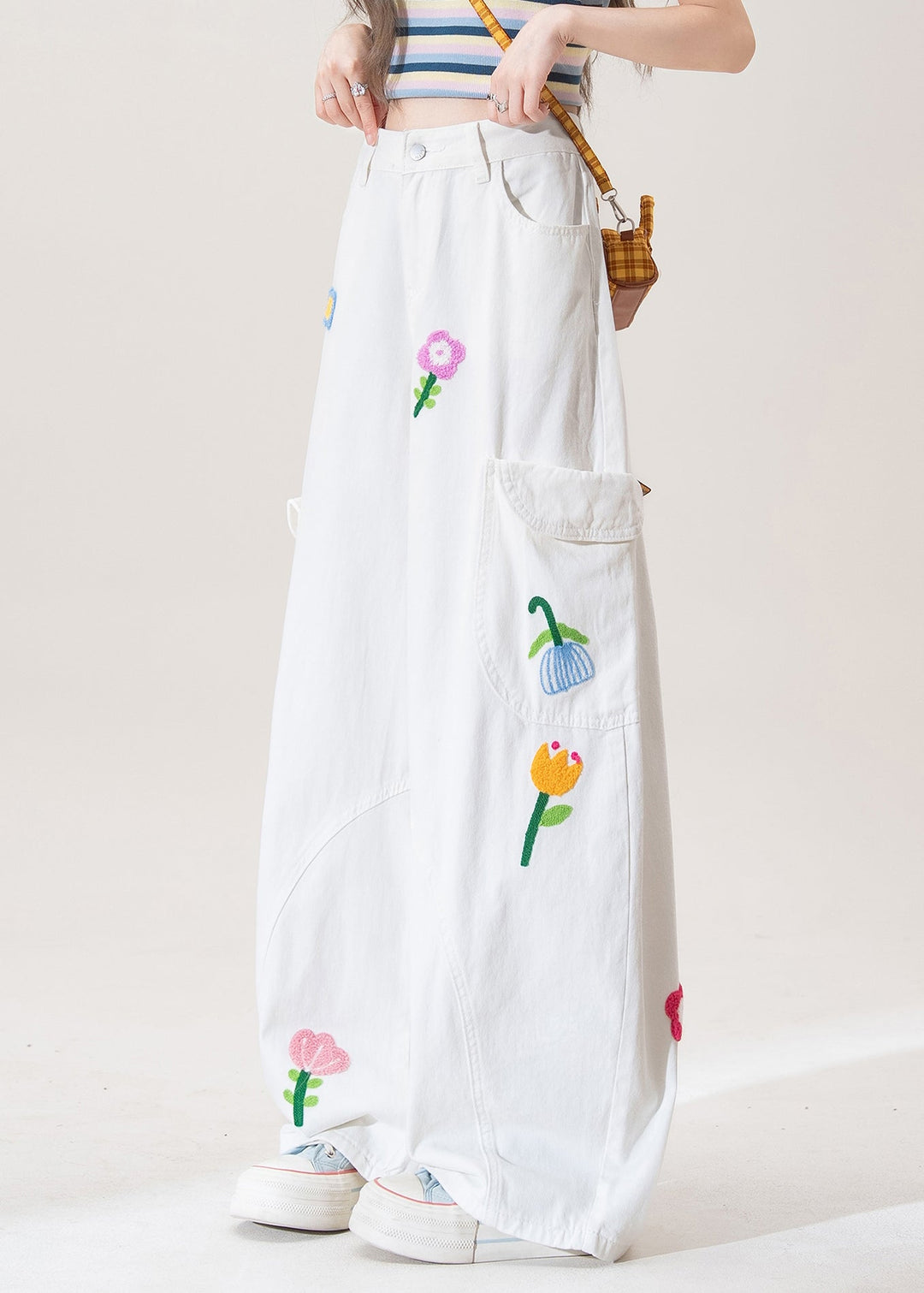 White Button Pockets High Waist Denim Pants Floral
