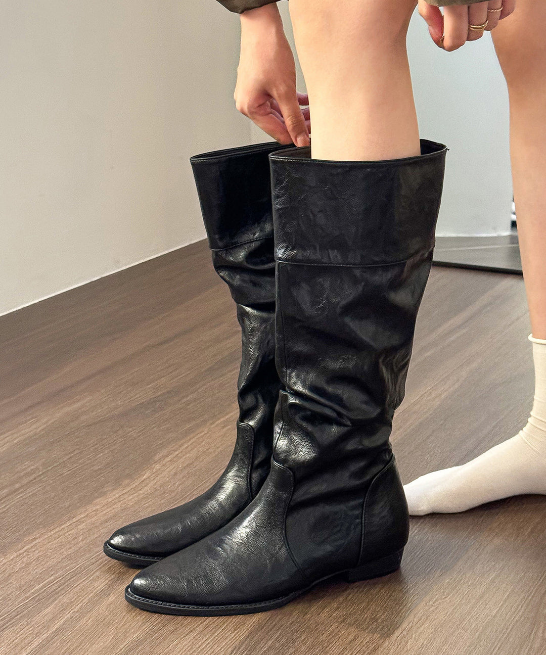 Women Black Faux Leather Splicing Chunky Boots Pointed Toe