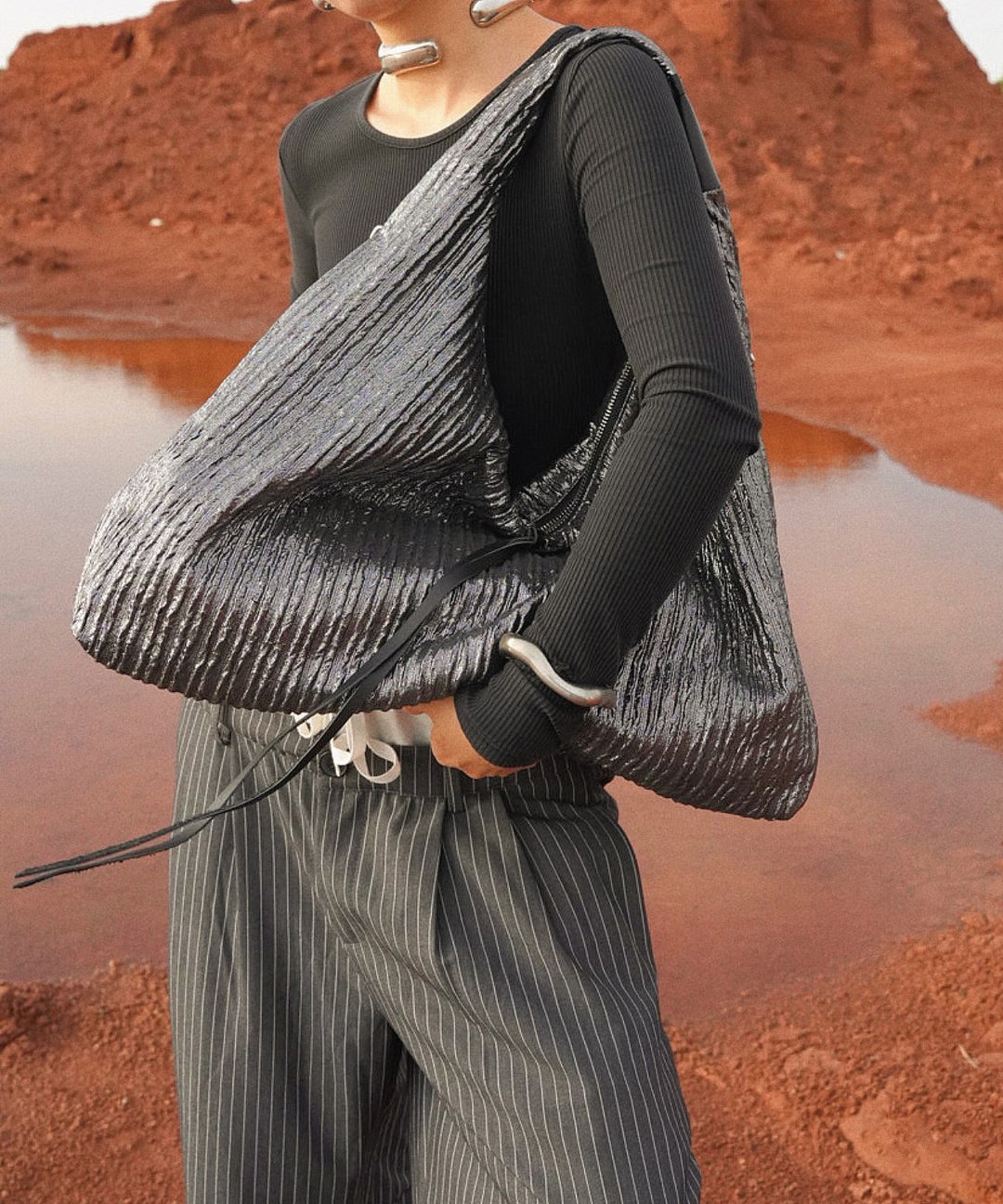 Women Black Wrinkled Large Capacity Shoulder Bag