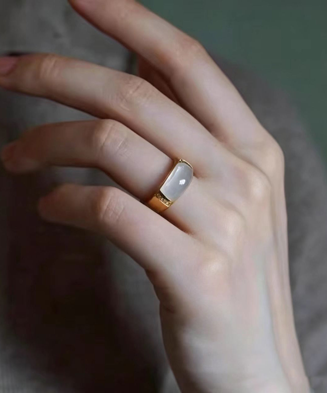 Women Gold Zircon Alloy Imitation Chalcedony Rings