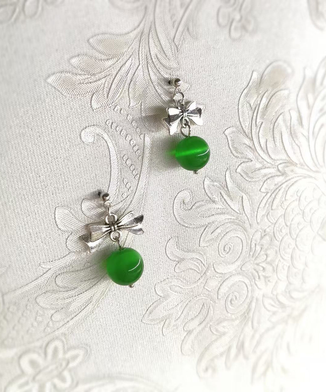Women Green Copper Alloy Cat's Eye Stone Bow Drop Earrings
