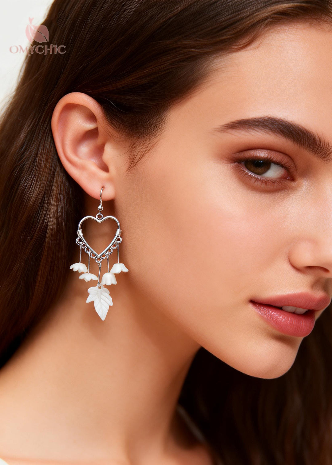 Women White Leaf Heart-shaped Tasseled Drop Earrings