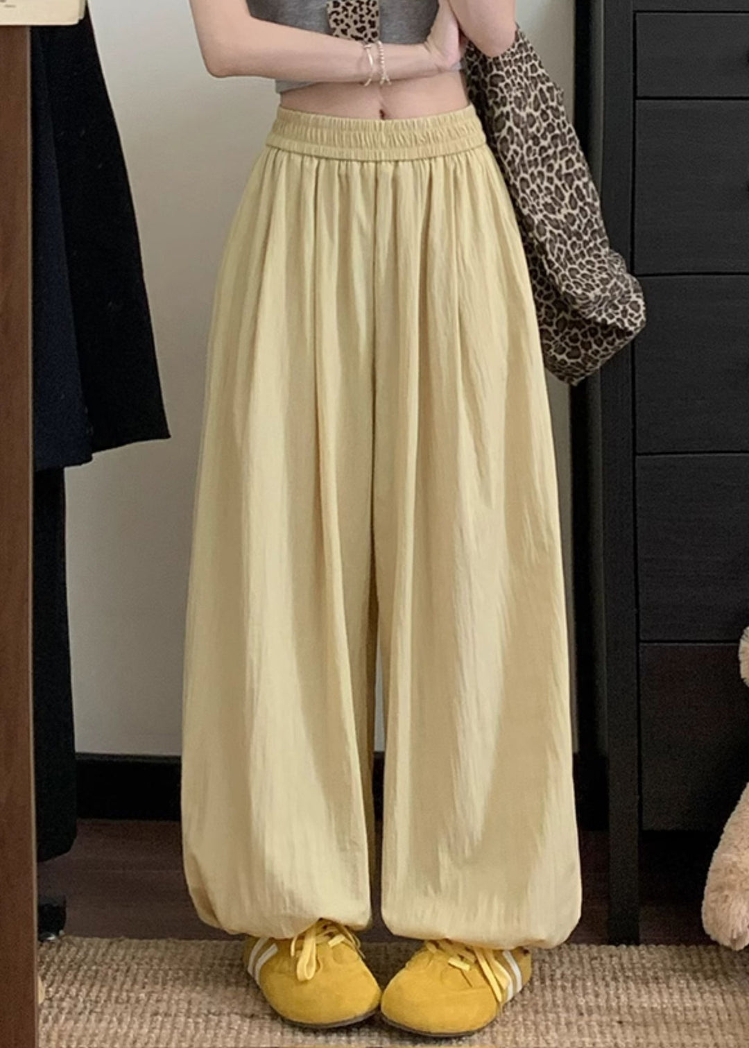 Yellow Solid Loose Cotton Beam Pants Pockets