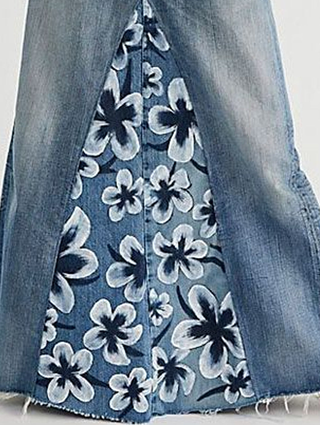 Casual Light Washed Floral Spliced A-Line Raw Hem Denim Skirt