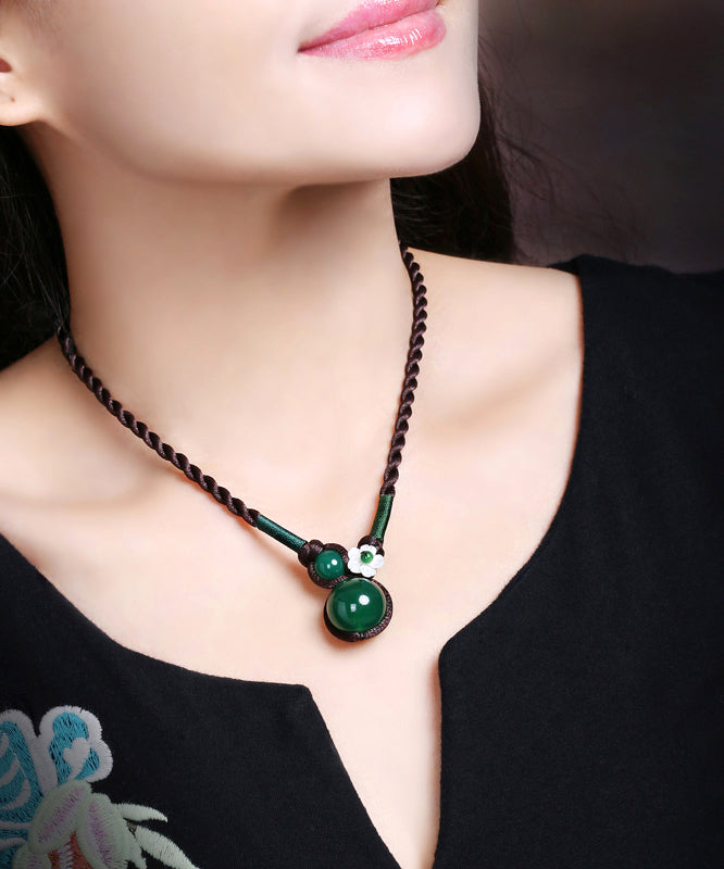 Boutique Blackish Green Agate Shell Flower Pendant Necklace