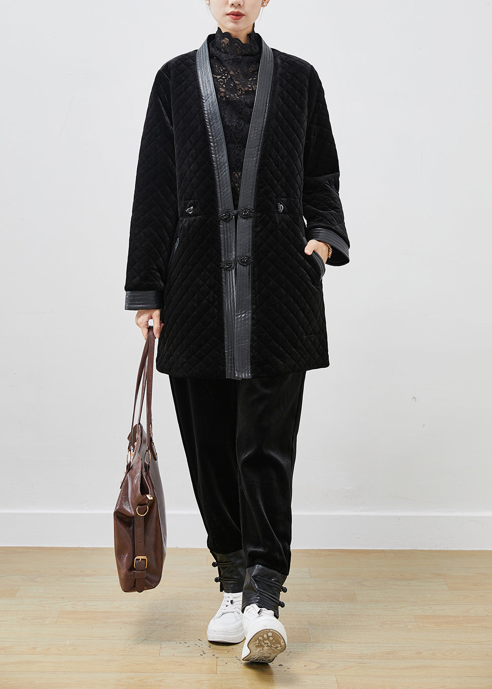 Elegant Black Chinese Button Patchwork Silk Velour Coat Winter