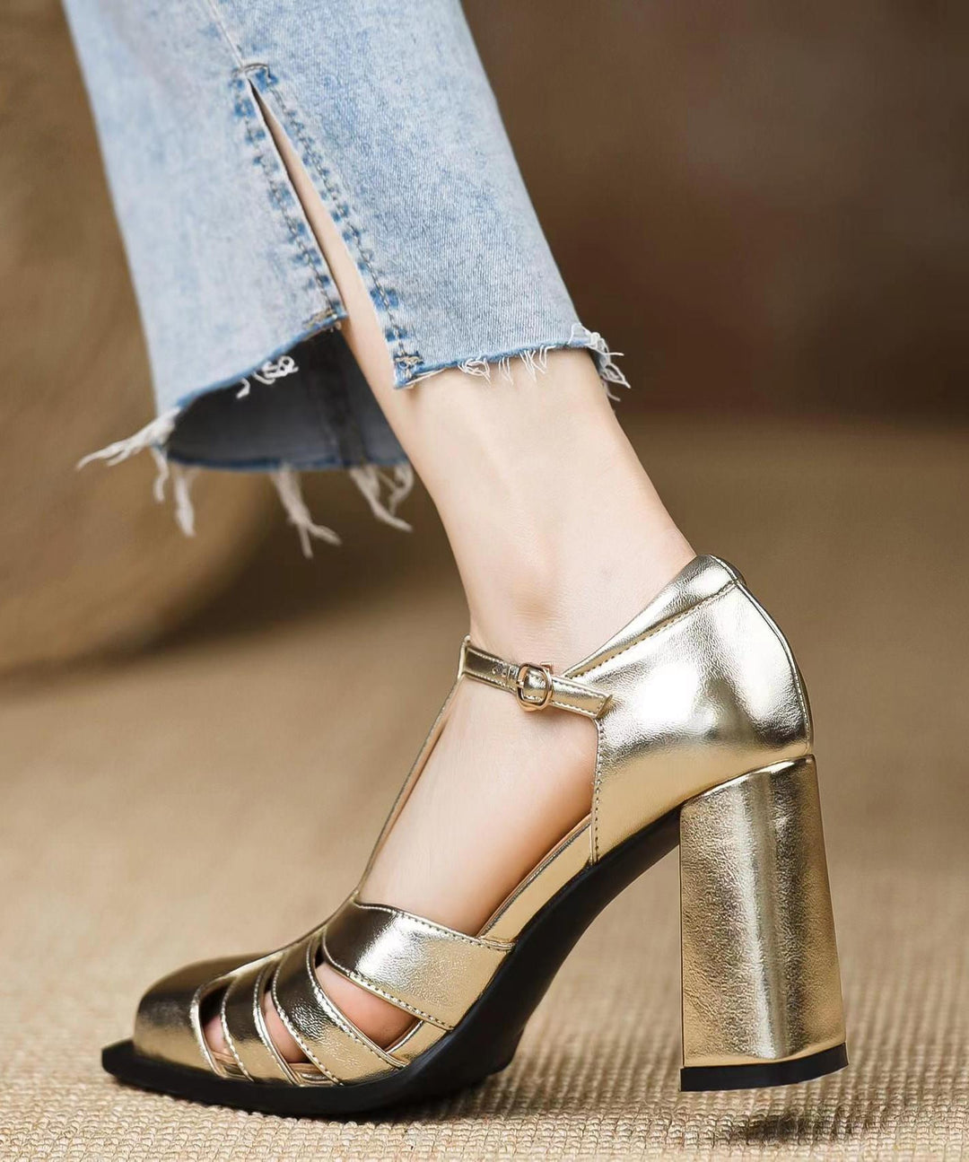 European And American Style Gold Sandals Chunky Heel Hollow Out