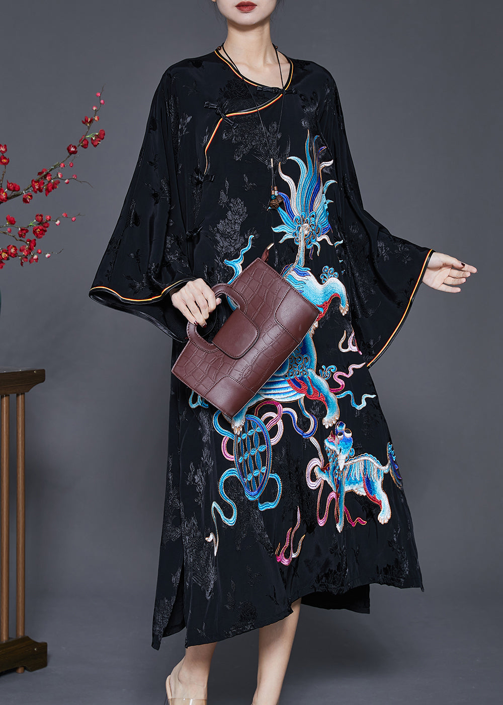 Fine Black Embroidered Jacquard Silk Dresses Spring
