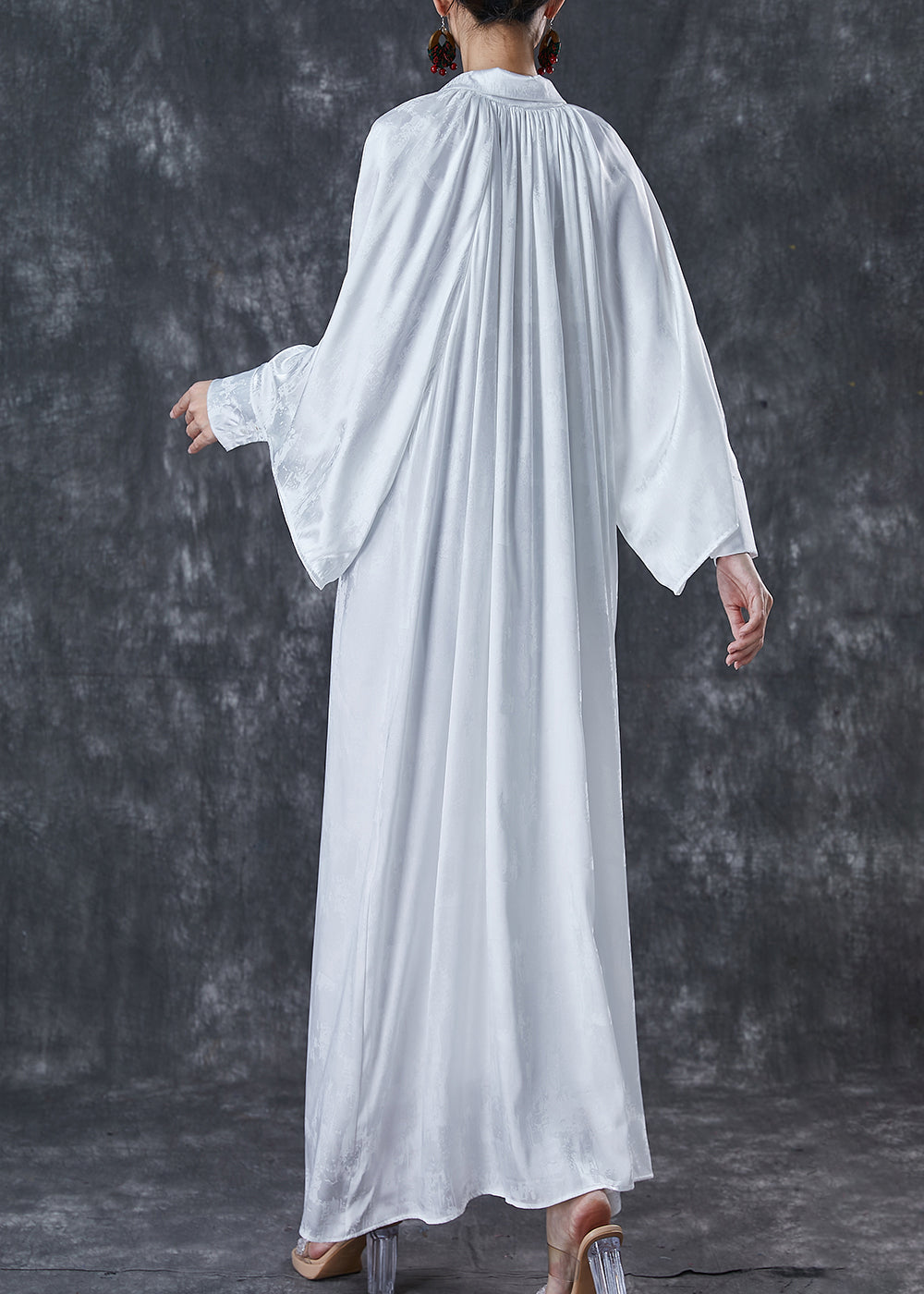 Fine White High Neck Draping Wear On Both Sides Silk Long Dresses Spring