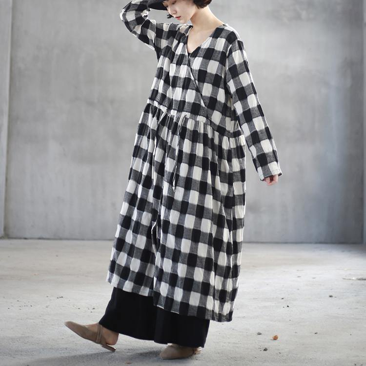 Fine black white plaid linen maxi dress plus size clothing v neck traveling dress Fine front open maxi dresses - Omychic