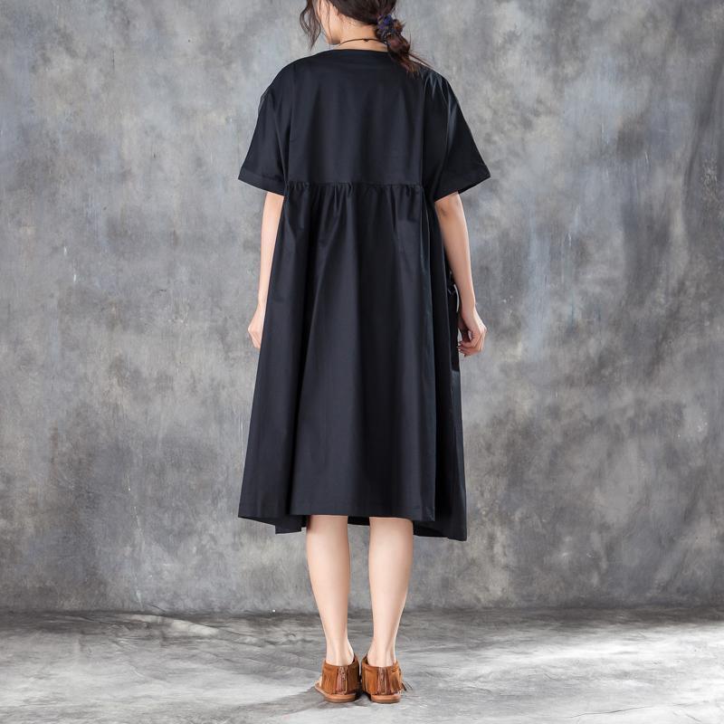 Loose Short Sleeve Round Neck Black Pleated Dress - Omychic