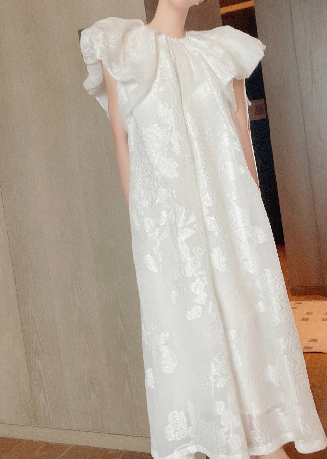 Jacquard White O-Neck Silk Long Dresses Short Sleeve - Omychic