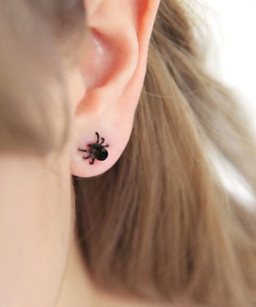 Modern Black Cute Spider Metal Novelty Stud Earrings