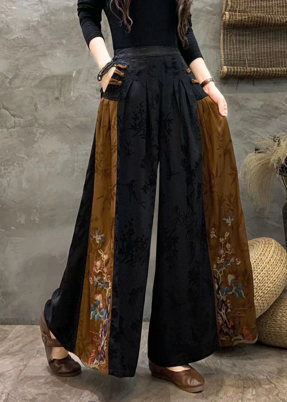 Plus Size Black Embroideried Patchwork Pockets Silk Crop Pants Fall