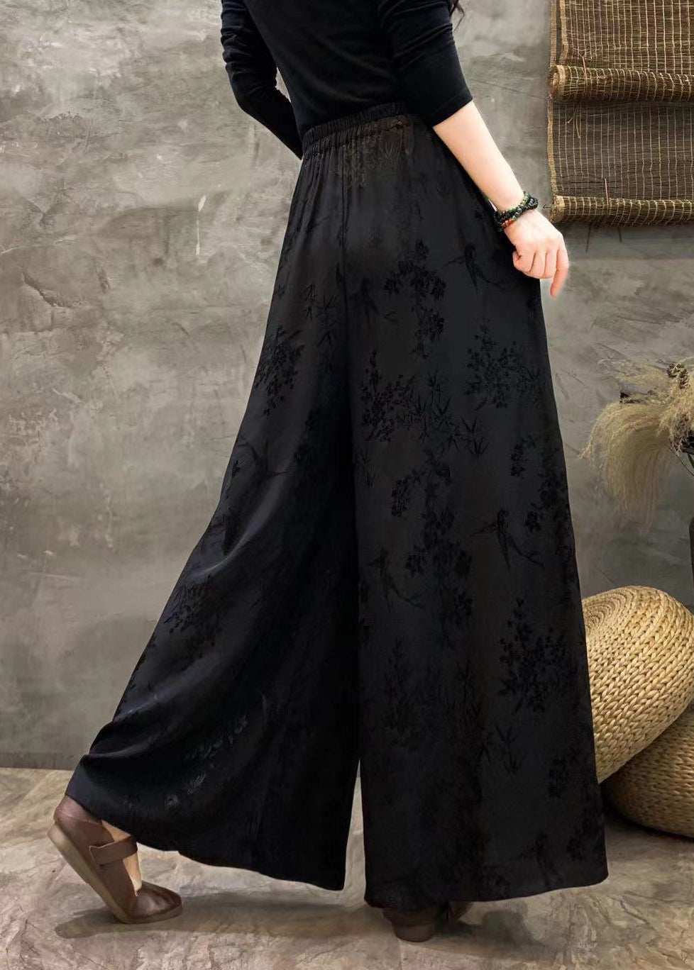 Plus Size Black Embroideried Patchwork Pockets Silk Crop Pants Fall