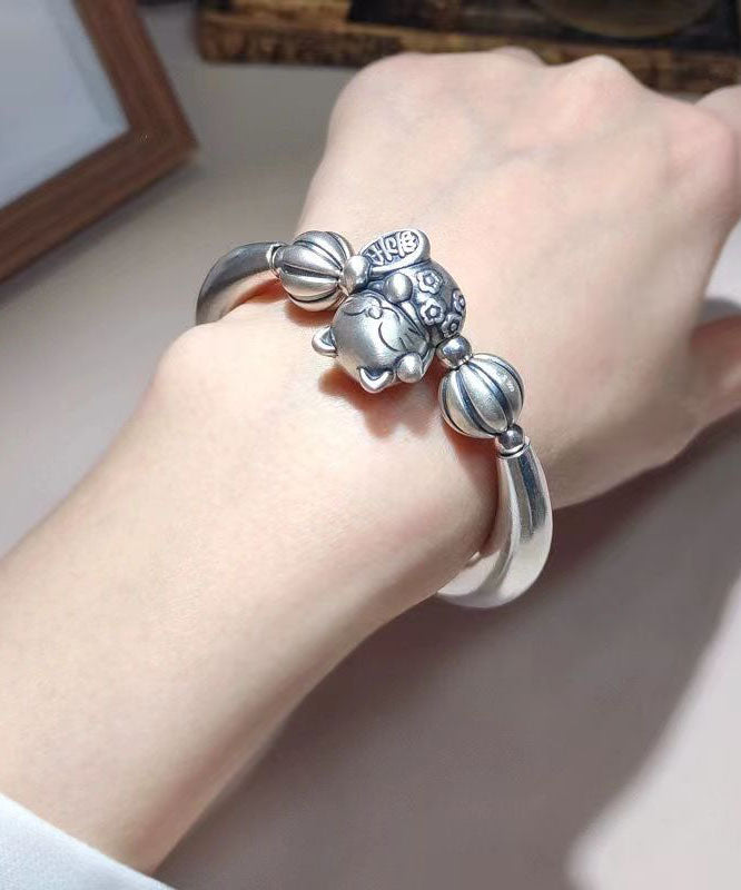 Retro Silk Sterling Silver Caicai Cat Bangle