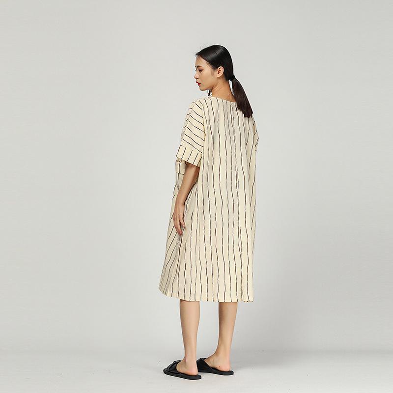 Retro Round Neck Stripe Loose Pocket Dress - Omychic