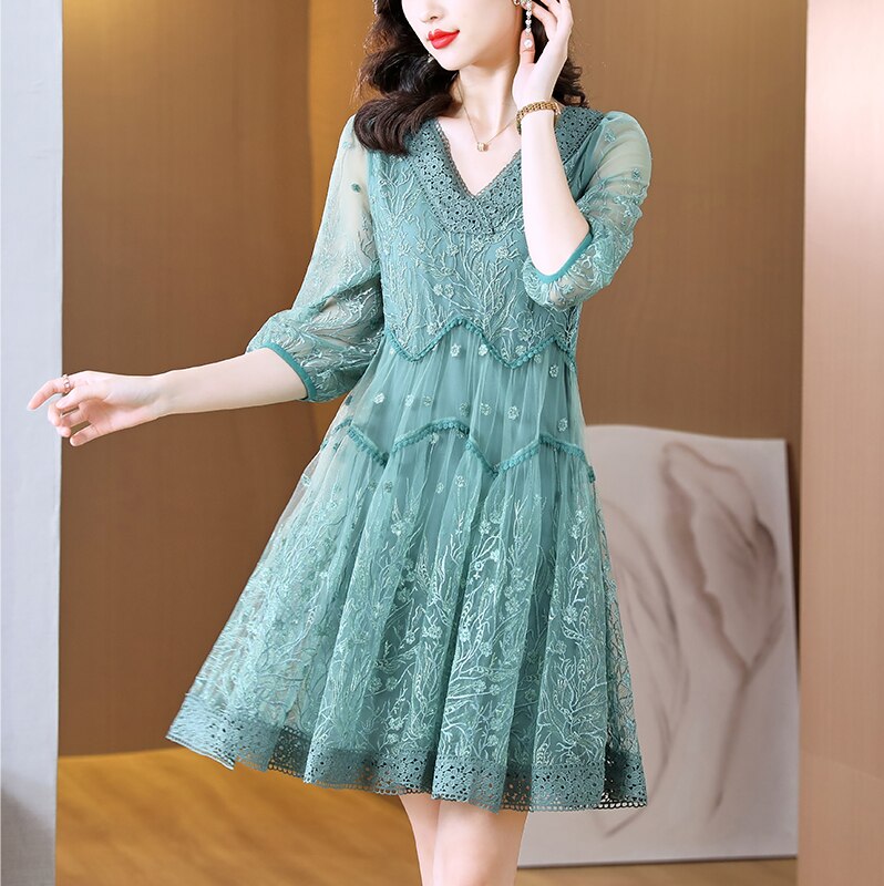 Casual Loose Flower Embroidery Silk Dress