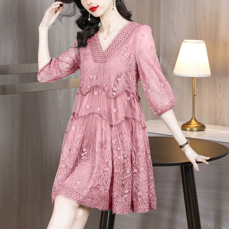 Casual Loose Flower Embroidery Silk Dress