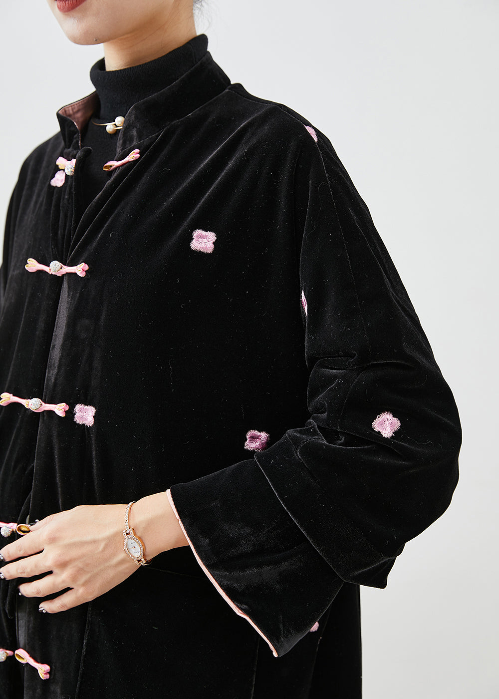 Unique Black Embroideried Chinese Button Silk Velour Coats Winter