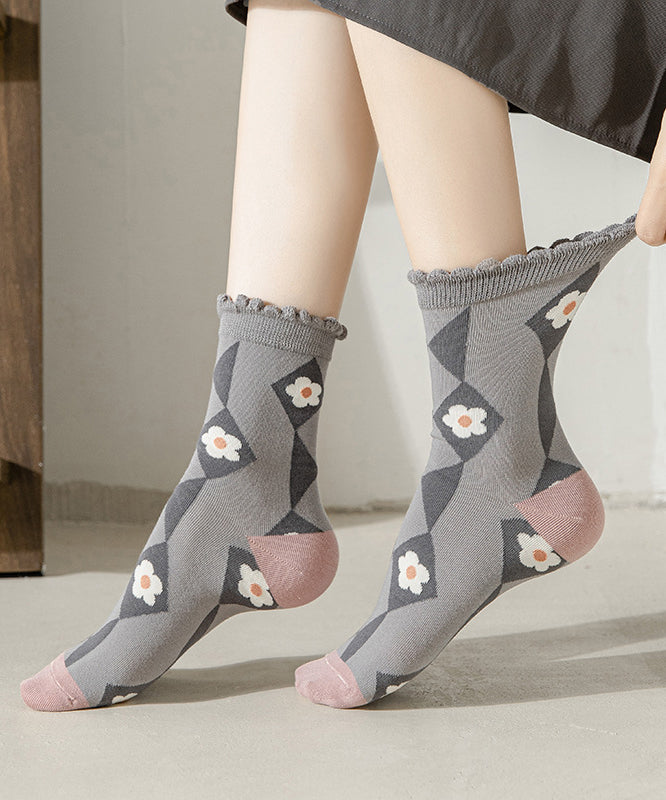 Versatile Autumn Women's Mid Calf Socks Cotton With Fashionable Flowers