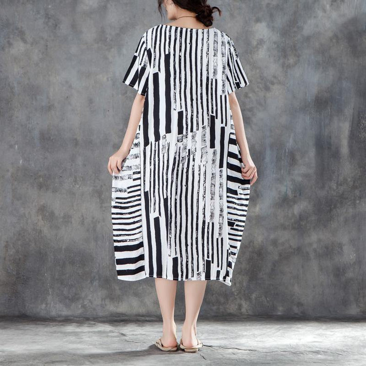 Stylish Long Cotton Dress Plus Size Casual Short Sleeve Printed Round Neck Irregular Dress - Omychic